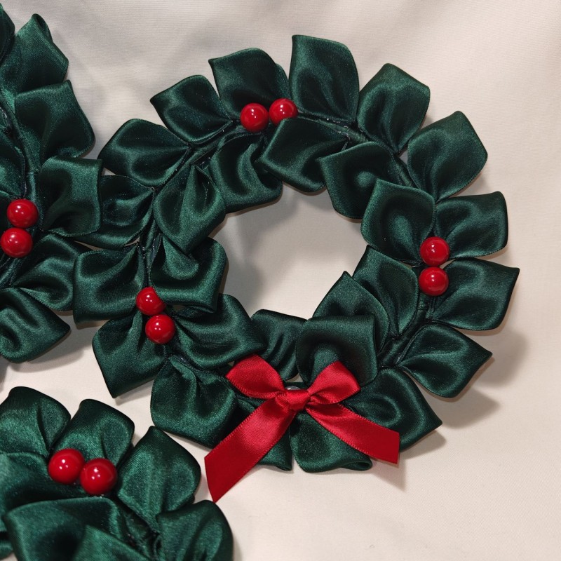 Bomboniera da 10cm di diametro con foglie e fiocchettino