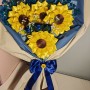 Bouquet di 4 girasoli e 3 rose in tessuto