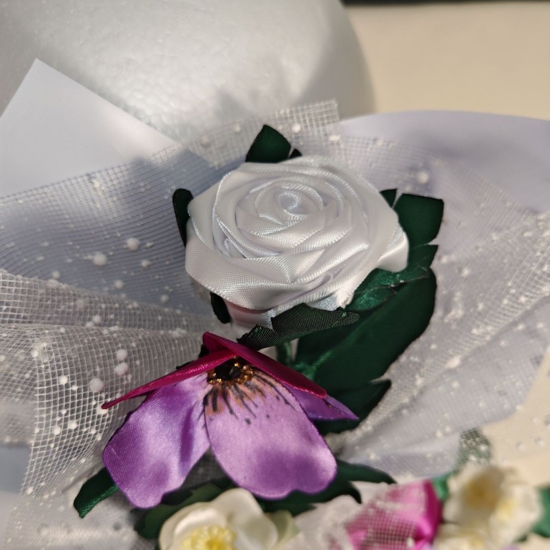 Bouquet di camelie, viola e rosa