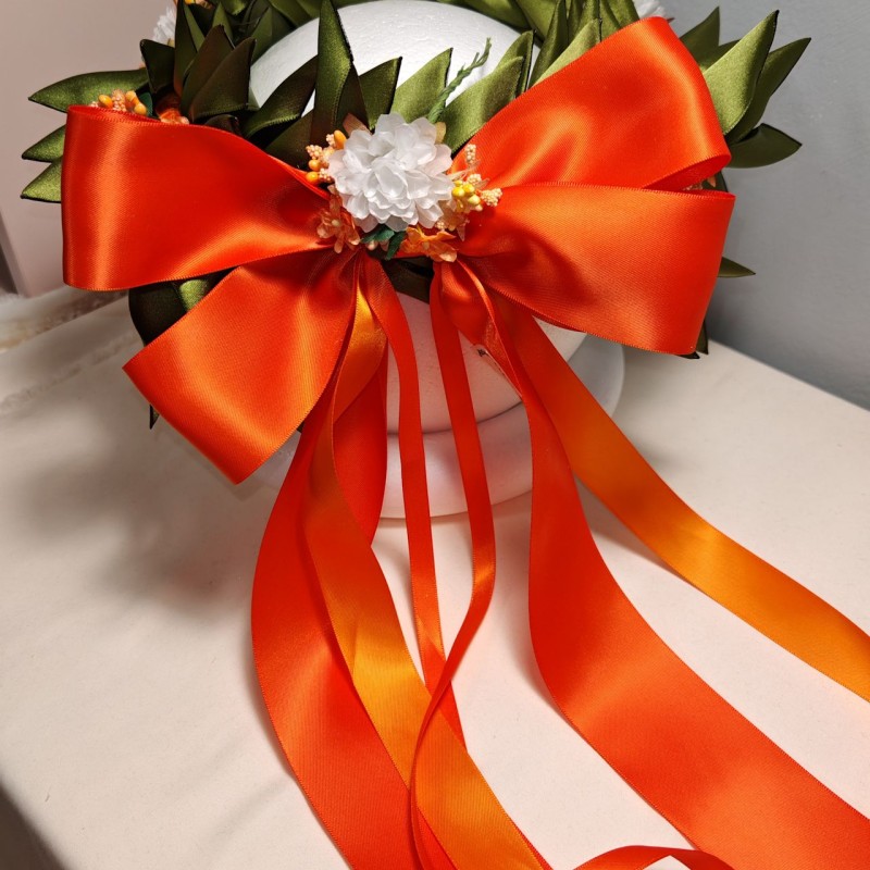 Corona dalloro modello 2 con crisantemi pistilli e roselline