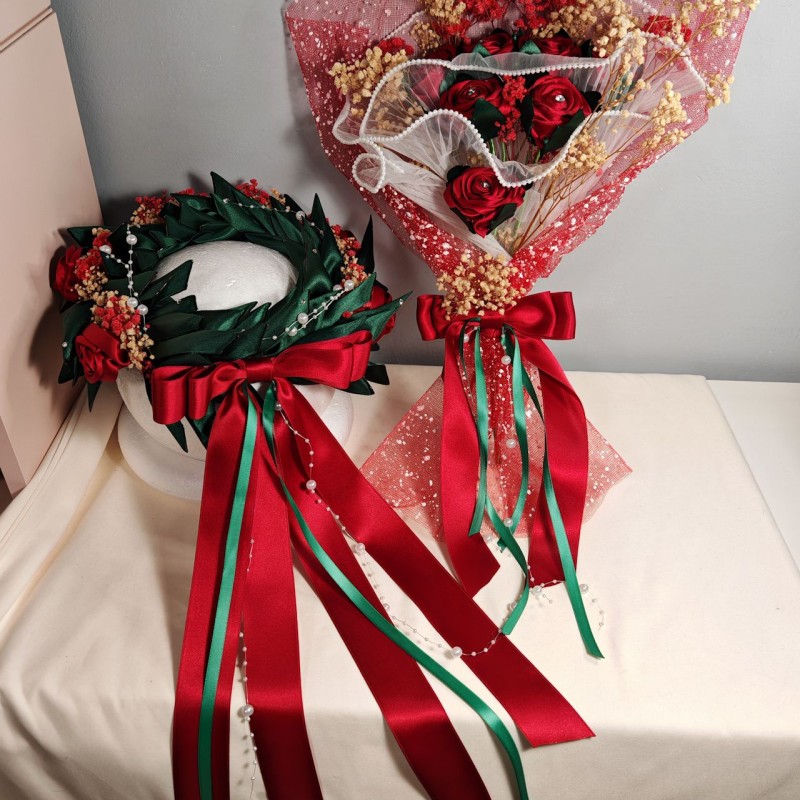 Set composto da Corona dAlloro Modello 4 e Boquet da 7 rose in tessuto