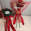 Set composto da Corona dAlloro Modello 4 e Boquet da 7 rose in tessuto